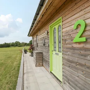 Lulu Logs Holiday home Bristol